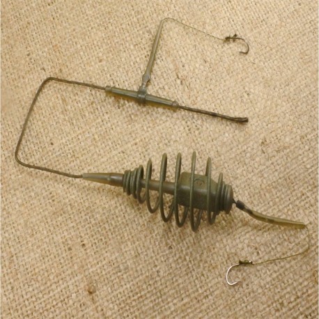 Sistemėlė karpinė „Carp Leadcore“ su 2-jais kabliukais Nr.5